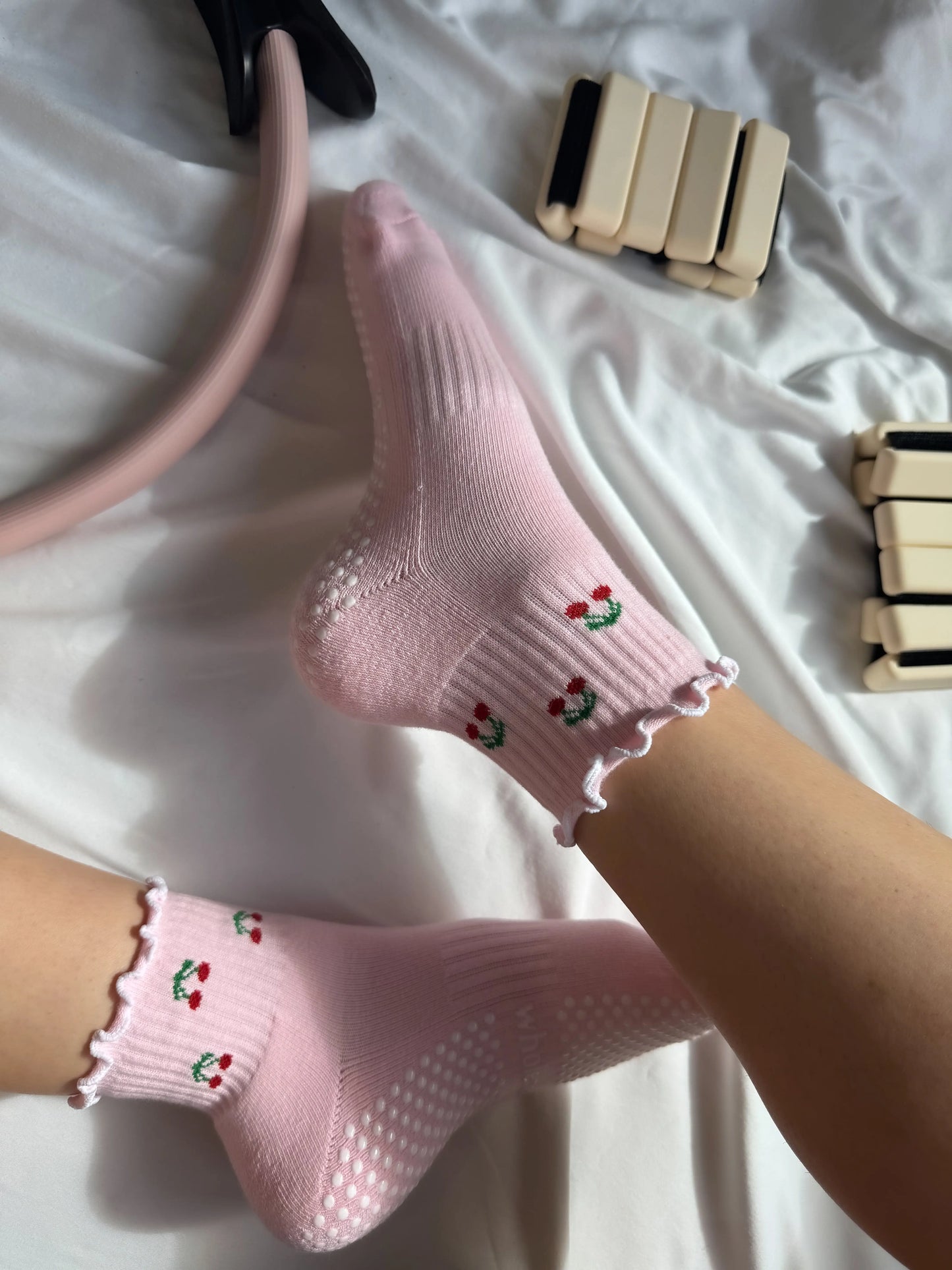 grip socks,Pilates socks,Grippy socks,
Grippy pilates socks aus